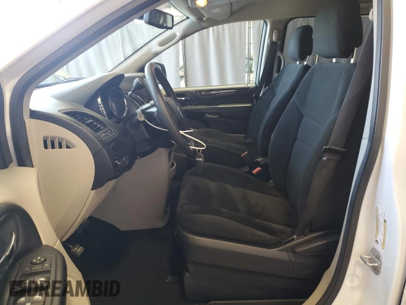 2019 Dodge Grand Caravan SE with VIN 2C4RDGBG0KR765930, listed as a Copart auction lot 54719285 with 35,107 mi miles and Clean Title. Bid and sale history available at DreamBid. Image 7.