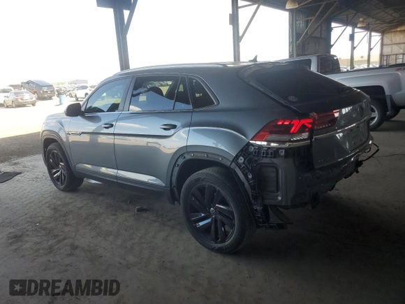 2022 Volkswagen Atlas SE with VIN 1V2HE2CA0NC228640, listed as a Copart auction lot 53285105 with 56,017 mi miles and Salvage title. Bid and sale history available at DreamBid. Image 2.