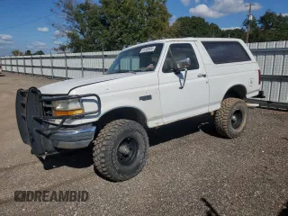 1992 Ford Bronco XL with VIN 1FMEU15N8NLA71761, listed as a Copart auction lot 61508904 with 181,426 mi miles and Clean Title. Bid and sale history available at carsss.com. Image 1.