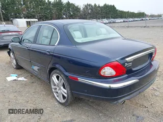 2007 Jaguar X-Type z VIN SAJWA51A27WJ11735, wystawiony jako IAAI lot #41934652 z przebiegiem 43 519 mil mil oraz . Historia ofert i sprzedaży dostępna na DreamBid. Obrazek 3.
