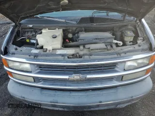 1996 Chevrolet Chevy Van z VIN 1GBFG15M1T1039187, wystawiony jako Copart lot #42325925 z przebiegiem Nie podano mil oraz Szkoda całkowita • Salvage title. Historia ofert i sprzedaży dostępna na DreamBid. Obrazek 12.