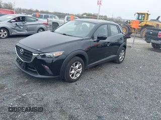 2019 Mazda CX-3 Sport z VIN JM1DKFB78K1452445, wystawiony jako IAAI lot #42001979 z przebiegiem 73 493 mil mil oraz . Historia ofert i sprzedaży dostępna na DreamBid. Obrazek 2.