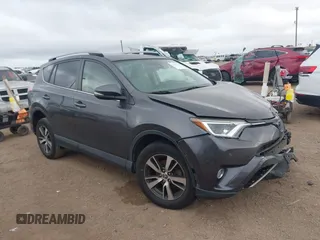 2018 Toyota RAV4 XLE with VIN JTMRFREV0JJ749388, listed as a IAAI auction lot 41613930 with 62,225 mi miles. Bid and sale history available at carsss.com. Image 13.