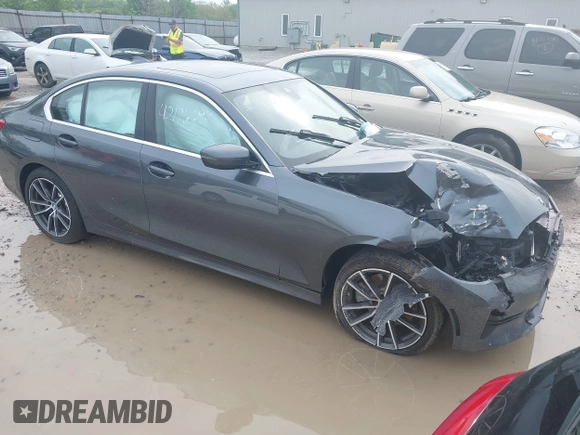2019 BMW 3 Series 330i xDrive z VIN WBA5R7C56KFH24206, wystawiony jako IAAI lot #42176694 z przebiegiem 36 518 mil mil oraz . Historia ofert i sprzedaży dostępna na DreamBid. Obrazek 1.