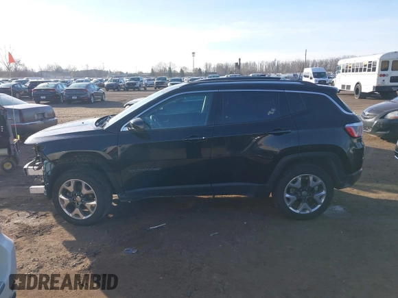 2018 Jeep Compass Limited with VIN 3C4NJDCB4JT501582, listed as a IAAI auction lot 40843136 with 62,986 mi miles. Bid and sale history available at carsss.com. Image 14.