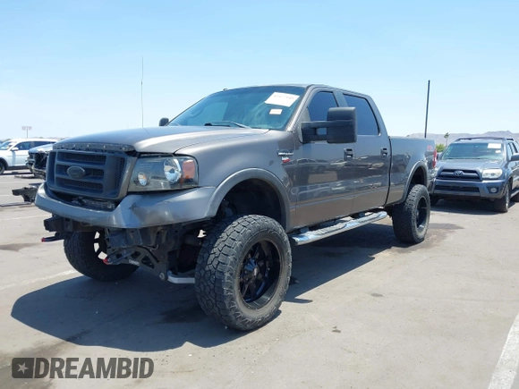 2007 Ford F-150 XLT с VIN 1FTPW14547KD05704, выставлен на аукционе IAAI как лот 42477549 с пробегом 303 039 миль миль и . История ставок и продаж доступна на DreamBid. Изображение 2.