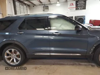 2020 Ford Explorer Platinum with VIN 1FM5K8HC7LGC23964, listed as a IAAI auction lot 41260236 with 43,975 mi miles. Bid and sale history available at carsss.com. Image 13.