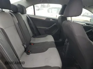 2017 Volkswagen Jetta S z VIN 3VW2B7AJ9HM237420, wystawiony jako Copart lot #64714475 z przebiegiem 188 713 mil mil oraz Czysty tytuł • Clean title. Historia ofert i sprzedaży dostępna na DreamBid. Obrazek 10.