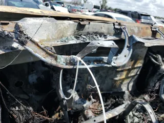 2007 GMC Sierra 3500 SRW Work Trk z VIN 1GTHK33D57F124981, wystawiony jako Copart lot #55975605 z przebiegiem Nie podano mil oraz Nie do naprawy • Non repairable. Historia ofert i sprzedaży dostępna na DreamBid. Obrazek 9.