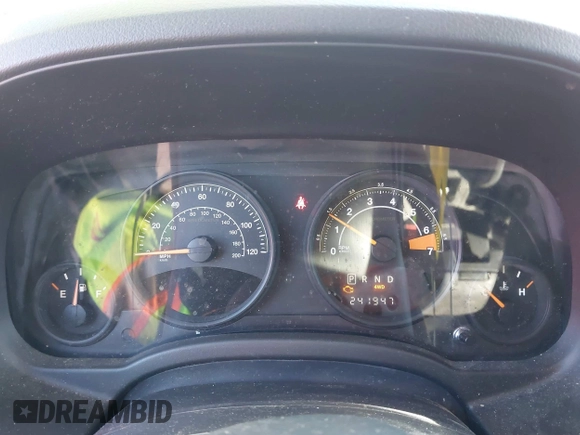 2015 Jeep Patriot Altitude z VIN 1C4NJRBB9FD155170, wystawiony jako IAAI lot #42198709 z przebiegiem 241 947 mil mil oraz . Historia ofert i sprzedaży dostępna na DreamBid. Obrazek 7.