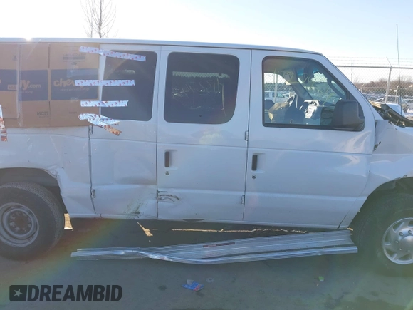 2010 Ford Econoline Passenger XL с VIN 1FBSS3BLXADA00923, выставлен на аукционе IAAI как лот 41327434 с пробегом 229 175 миль миль и . История ставок и продаж доступна на DreamBid. Изображение 13.