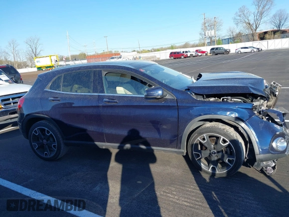 2018 Mercedes-Benz GLA 250 z VIN WDCTG4EB8JJ453945, wystawiony jako IAAI lot #41864754 z przebiegiem 62 890 mil mil oraz . Historia ofert i sprzedaży dostępna na DreamBid. Obrazek 13.