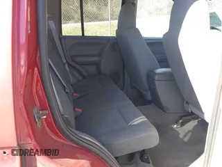 2005 Jeep Liberty Sport with VIN 1J4GL48K35W645419, listed as a IAAI auction lot 41823845 with 168,896 mi miles. Bid and sale history available at carsss.com. Image 8.