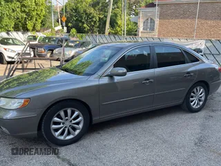 2008 Hyundai Azera Limited with VIN KMHFC46FX8A332579, listed as a Copart auction lot 63121015 with 160,619 mi miles and Clean title. Bid and sale history available at DreamBid. Image 2.