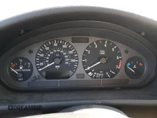 1998 BMW 3 Series 318i with VIN WBACC9321WEE60236, listed as a Copart auction lot 75763954 with 0 mi miles and Clean Title. Bid and sale history available at carsss.com. Image 9.