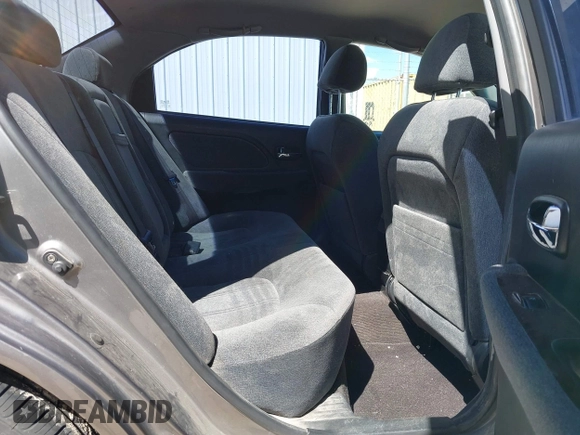 2003 Hyundai Sonata GLS with VIN KMHWF35H03A895363, listed as a IAAI auction lot 42149203 with 152,173 mi miles. Bid and sale history available at carsss.com. Image 8.