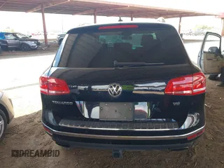2016 Volkswagen Touareg Sport with VIN WVGEF9BP0GD012148, listed as a IAAI auction lot 42195030 with 95,984 mi miles and . Bid and sale history available at DreamBid. Image 17.