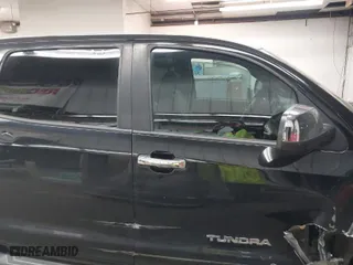 2007 Toyota Tundra LTD with VIN 5TBDV58147S490830, listed as a IAAI auction lot 41823276 with 294,520 mi miles. Bid and sale history available at carsss.com. Image 14.