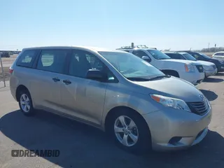2017 Toyota Sienna L z VIN 5TDZZ3DC6HS799116, wystawiony jako IAAI lot #41977791 z przebiegiem 88 760 mil mil oraz . Historia ofert i sprzedaży dostępna na DreamBid. Obrazek 1.