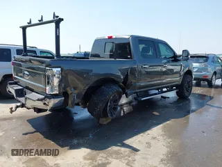 2019 Ford F-250 XL with VIN 1FT7W2BT9KED11352, listed as a IAAI auction lot 42442144 with 123,664 mi miles and . Bid and sale history available at DreamBid. Image 4.