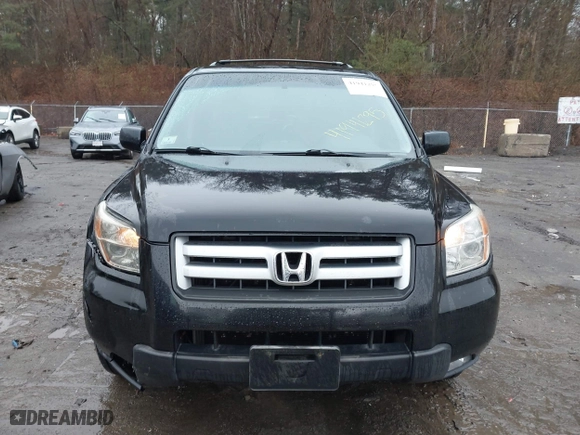 2006 Honda Pilot EX with VIN 2HKYF18486H527682, listed as a IAAI auction lot 41941295 with 235,521 mi miles. Bid and sale history available at carsss.com. Image 12.