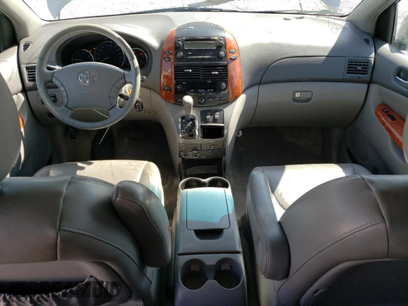 2010 Toyota Sienna XLE z VIN 5TDDK4CC8AS033268, wystawiony jako Copart lot #48503455 z przebiegiem 134 959 mil mil oraz Szkoda całkowita • Salvage title. Historia ofert i sprzedaży dostępna na DreamBid. Obrazek 8.