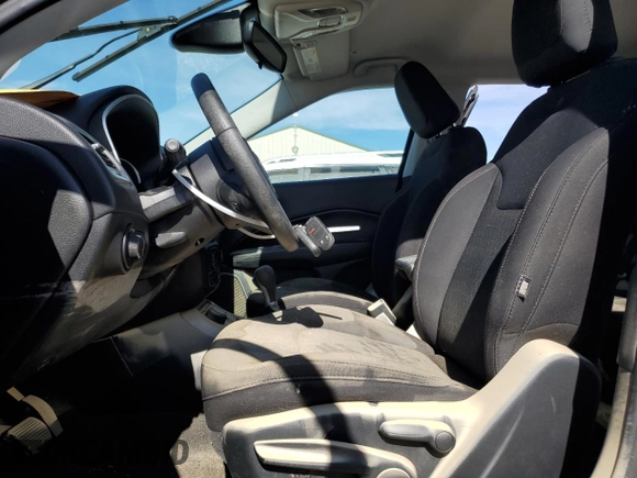 2019 Jeep Compass Sport с VIN 3C4NJDAB2KT734946, выставлен на аукционе Copart как лот 46357205 с пробегом 80 456 миль миль и Списание • Salvage title. История ставок и продаж доступна на DreamBid. Изображение 7.