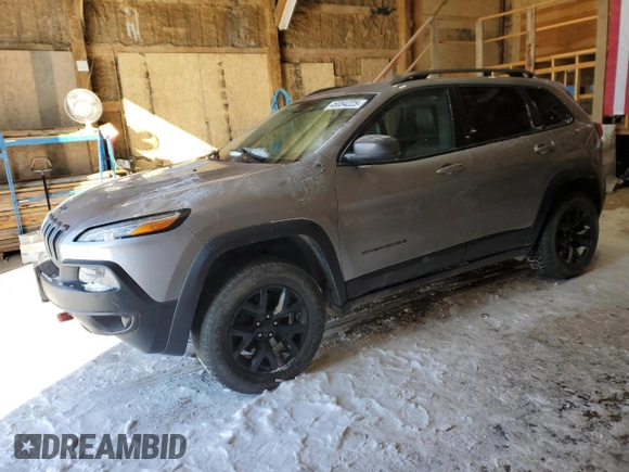 2018 Jeep Cherokee Trailhawk z VIN 1C4PJMBX7JD525385, wystawiony jako Copart lot #46084225 z przebiegiem 75 259 mil mil oraz Szkoda całkowita • Salvage title. Historia ofert i sprzedaży dostępna na DreamBid. Obrazek 1.