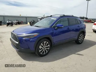 2024 Toyota Corolla Cross XLE z VIN 7MUDAAAG0RV115018, wystawiony jako Copart lot #49110885 z przebiegiem 2764 mil mil oraz Tytuł czysty. Historia ofert i sprzedaży dostępna na DreamBid. Obrazek 1.