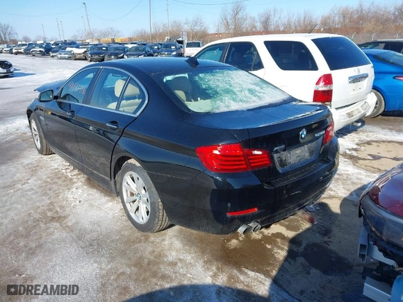2015 BMW 5 Series 528i xDrive with VIN WBA5A7C58FD620614, listed as a IAAI auction lot 41496488 with 89,238 mi miles. Bid and sale history available at carsss.com. Image 3.