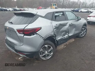 2023 Chevrolet Blazer LT с VIN 3GNKBHR40PS195292, выставлен на аукционе IAAI как лот 41935730 с пробегом 19 626 миль миль и . История ставок и продаж доступна на DreamBid. Изображение 4.