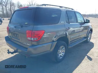2005 Toyota Sequoia SR5 with VIN 5TDBT44A05S245220, listed as a IAAI auction lot 41674349 with 112,000 mi miles and . Bid and sale history available at DreamBid. Image 4.