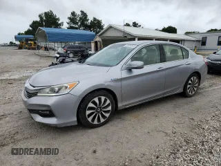 2017 Honda Accord EX-L with VIN JHMCR6F58HC013161, listed as a Copart auction lot 60000955 with 118,083 mi miles and Salvage title. Bid and sale history available at DreamBid. Image 1.