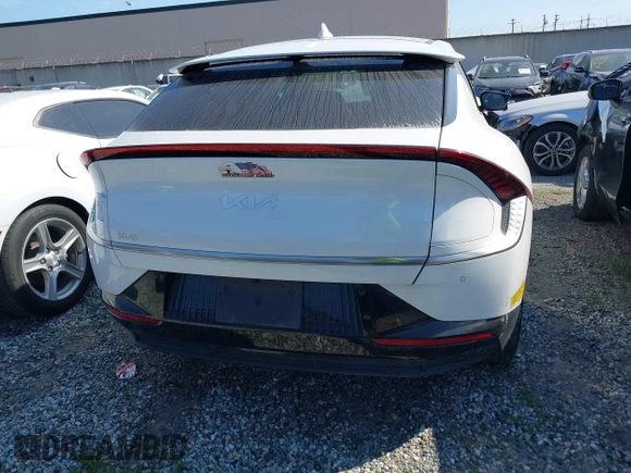 2022 Kia EV6 Wind with VIN KNDC3DLCXN5033602, listed as a IAAI auction lot 41489710 with 81,927 mi miles. Bid and sale history available at carsss.com. Image 16.
