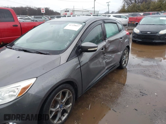 2013 Ford Focus SE with VIN 1FADP3K25DL186285, listed as a IAAI auction lot 41729017 with 188,853 mi miles. Bid and sale history available at carsss.com. Image 6.