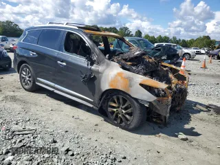 2013 Infiniti JX35 with VIN 5N1AL0MM1DC316886, listed as a Copart auction lot 71982764 with 0 mi miles and Salvage Title. Bid and sale history available at carsss.com. Image 4.