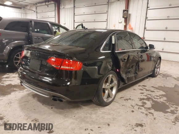 2011 Audi S4 Premium Plus z VIN WAUBGAFL4BA056609, wystawiony jako IAAI lot #41221310 z przebiegiem 145 992 mil mil oraz . Historia ofert i sprzedaży dostępna na DreamBid. Obrazek 4.