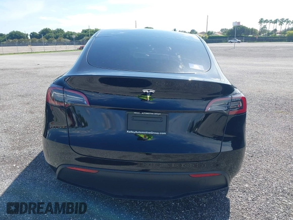 2024 Tesla Model Y z VIN 7SAYGDED6RF191135, wystawiony jako IAAI lot #41790922 z przebiegiem 17 154 mil mil oraz . Historia ofert i sprzedaży dostępna na DreamBid. Obrazek 16.