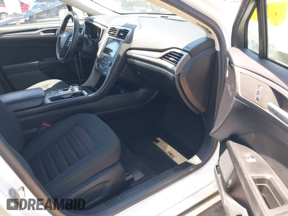 2020 Ford Fusion SE with VIN 3FA6P0H73LR131988, listed as a IAAI auction lot 42468239 with 104,832 mi miles and . Bid and sale history available at DreamBid. Image 5.