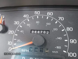 2000 Ford F-250 XL with VIN 1FTNW21F1YEB77397, listed as a IAAI auction lot 41934134 with 344,782 mi miles and . Bid and sale history available at DreamBid. Image 15.