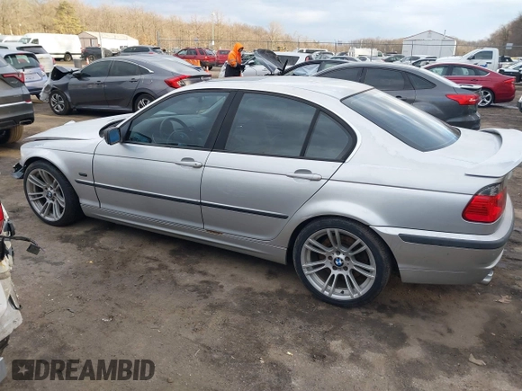 2001 BMW 3 Series 330i with VIN WBAAV53421JS90915, listed as a IAAI auction lot 41633836 with 215,109 mi miles. Bid and sale history available at carsss.com. Image 14.