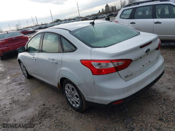 2012 Ford Focus SE with VIN 1FAHP3F21CL216439, listed as a IAAI auction lot 41672015 with 194,143 mi miles. Bid and sale history available at carsss.com. Image 3.