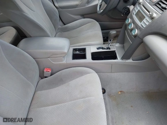 2007 Toyota Camry CE with VIN 4T1BE46K77U140703, listed as a IAAI auction lot 40193348 with 183,987 mi miles. Bid and sale history available at carsss.com. Image 5.
