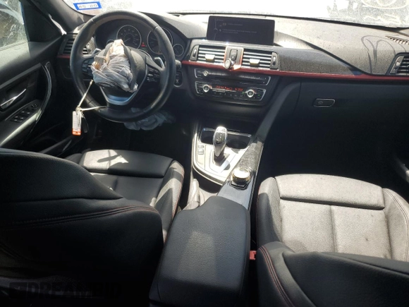 2013 BMW 3 Series 328i z VIN WBA3C1C52DK103610, wystawiony jako Copart lot #53540965 z przebiegiem 133 019 mil mil oraz Szkoda całkowita • Salvage title. Historia ofert i sprzedaży dostępna na DreamBid. Obrazek 8.