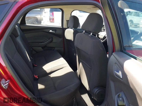 2017 Ford Focus SE с VIN 1FADP3F28HL222826, выставлен на аукционе IAAI как лот 42022400 с пробегом 44 731 миль миль и . История ставок и продаж доступна на DreamBid. Изображение 8.