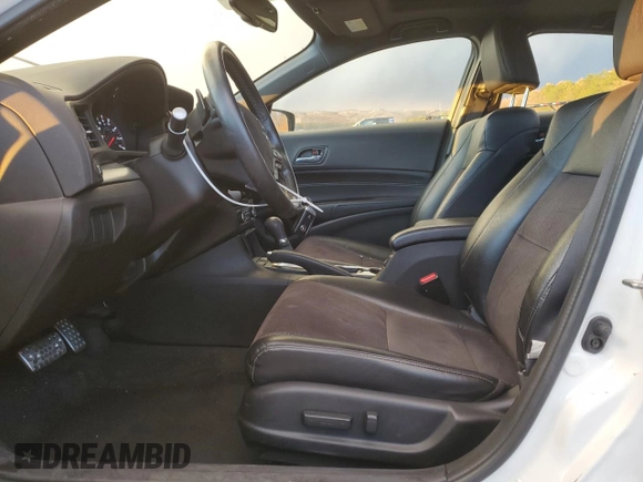 2018 Acura ILX Premium with VIN 19UDE2F8XJA005196, listed as a Copart auction lot 82755314 with 29,383 mi miles and Salvage title. Bid and sale history available at DreamBid. Image 7.
