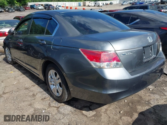 2010 Honda Accord LX z VIN 1HGCP2F32AA082297, wystawiony jako IAAI lot #42231032 z przebiegiem 138 401 mil mil oraz . Historia ofert i sprzedaży dostępna na DreamBid. Obrazek 3.