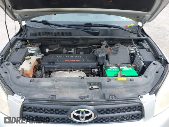 2006 Toyota RAV4 with VIN JTMZD33V766016092, listed as a IAAI auction lot 42102147 with 192,711 mi miles. Bid and sale history available at carsss.com. Image 10.