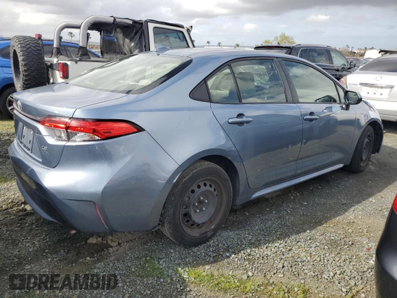 2021 Toyota Corolla LE with VIN JTDEPMAE0MJ164464, listed as a Copart auction lot 51067825 with 37,299 mi miles and Salvage Title. Bid and sale history available at DreamBid. Image 3.