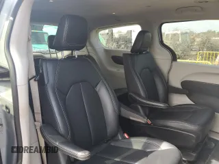 2024 Chrysler Pacifica Hybrid Select z VIN 2C4RC1S71RR141595, wystawiony jako Copart lot #51647615 z przebiegiem 20 475 mil mil oraz Nie do naprawy • Non repairable. Historia ofert i sprzedaży dostępna na DreamBid. Obrazek 11.